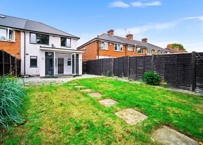 Stylish 3 Bedroom Home Away From Home