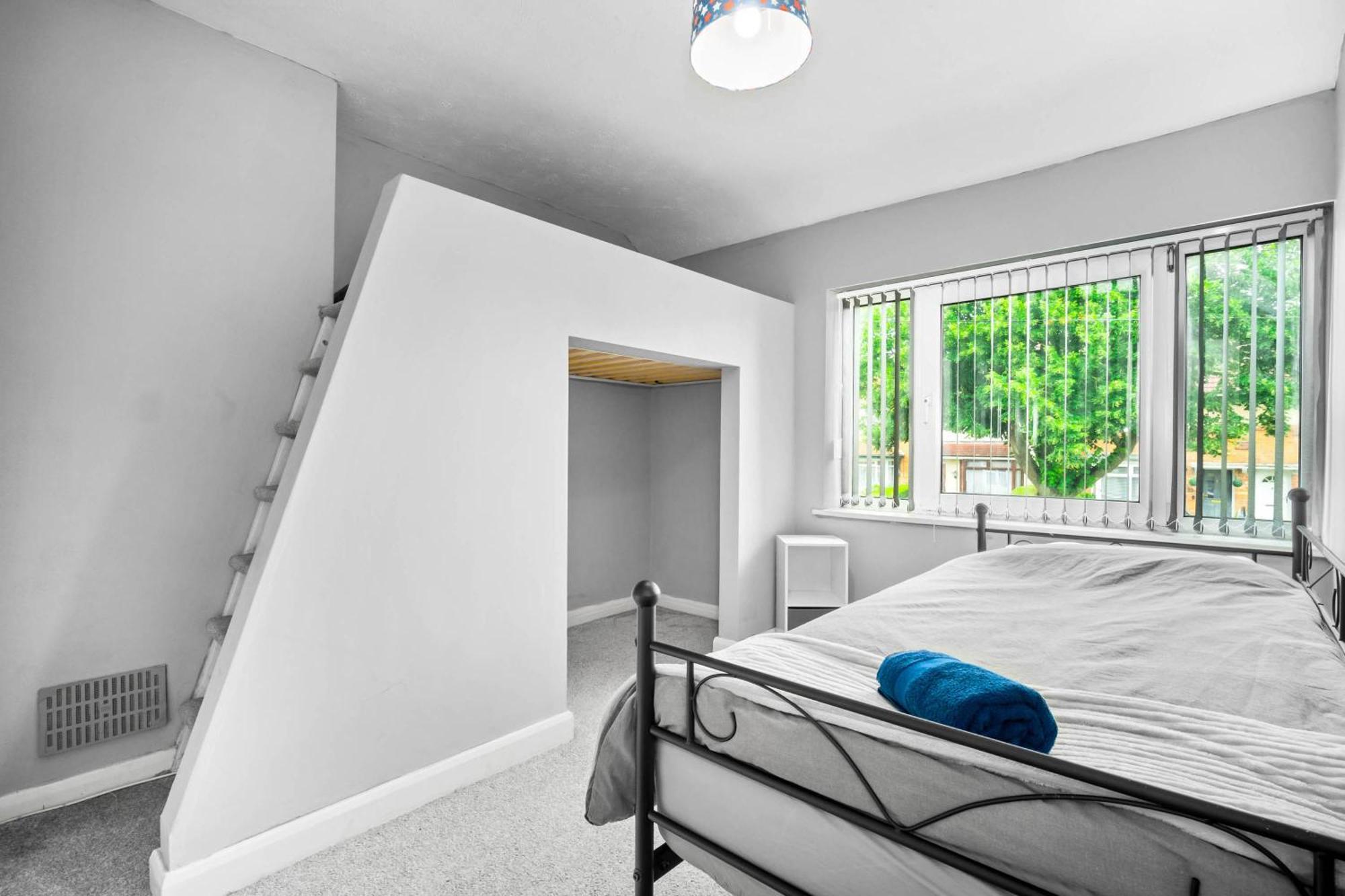 Stylish 3 Bedroom Away From Holiday home *
