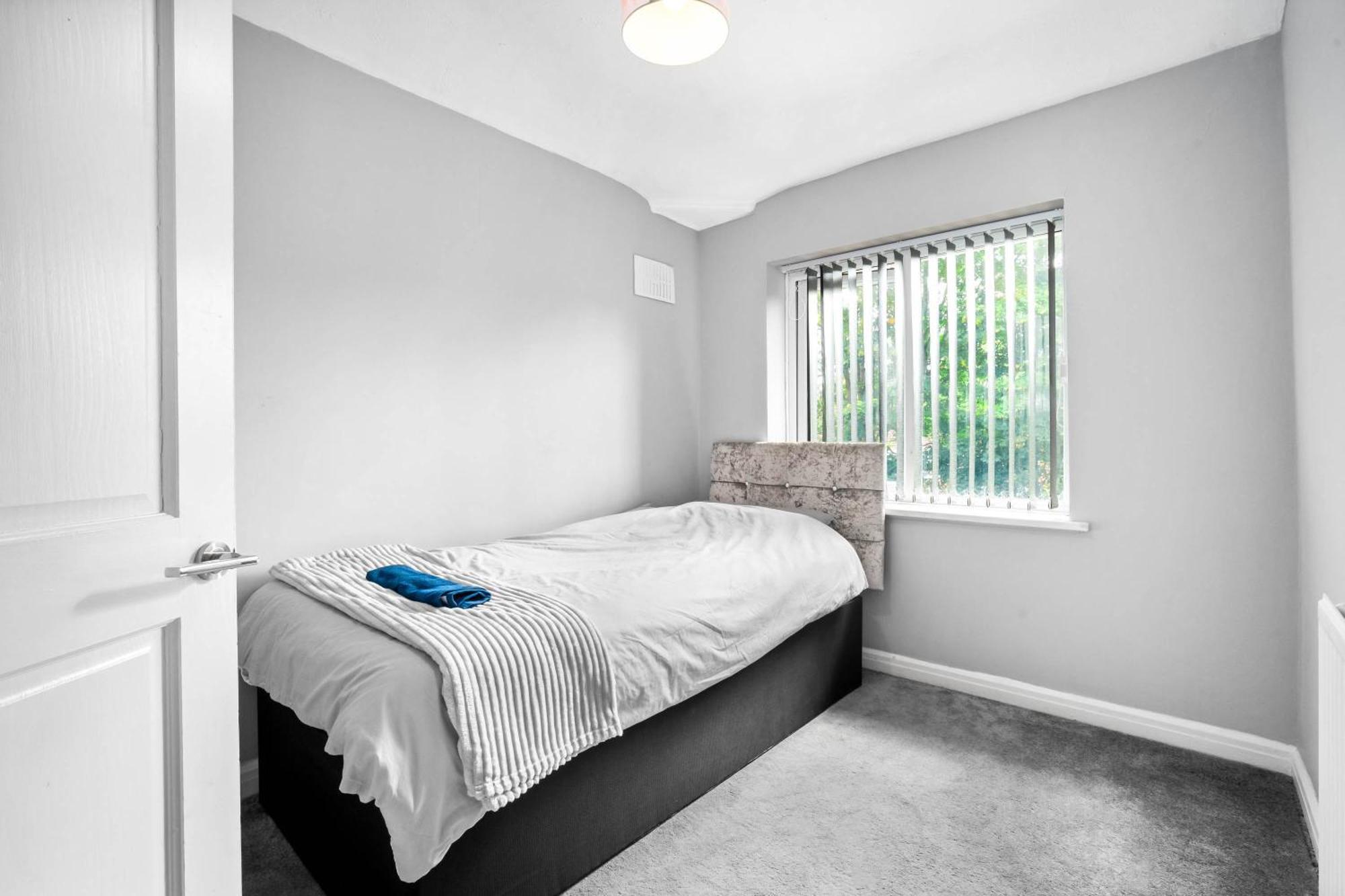 Stylish 3 Bedroom Away From Holiday home Birmingham