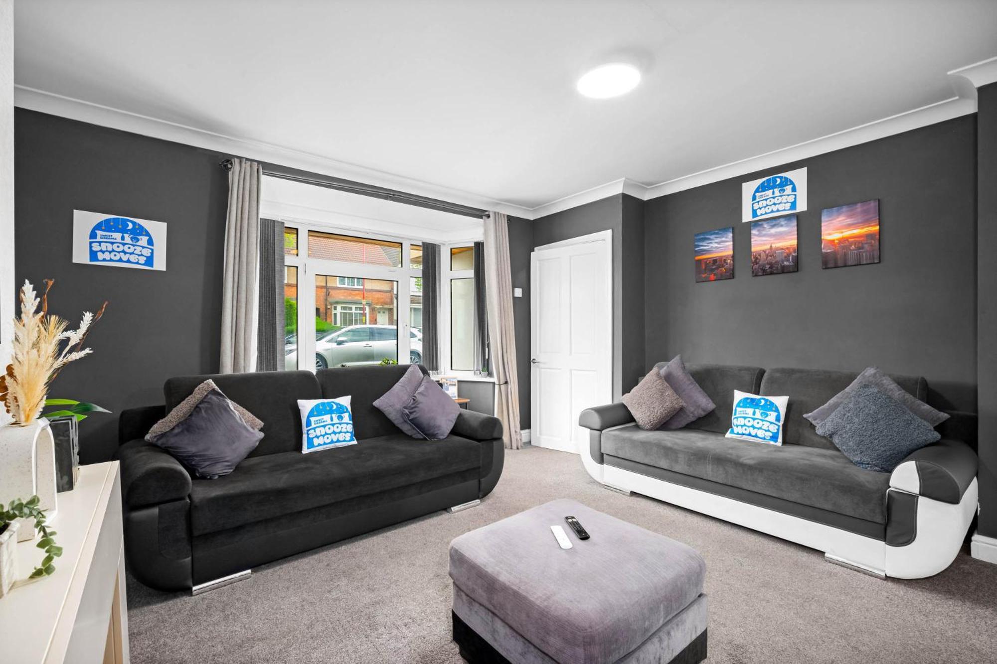 Stylish 3 Bedroom Away From Holiday home Birmingham