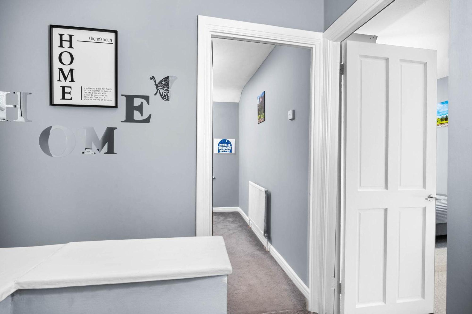 Stylish 3 Bedroom Away From Birmingham